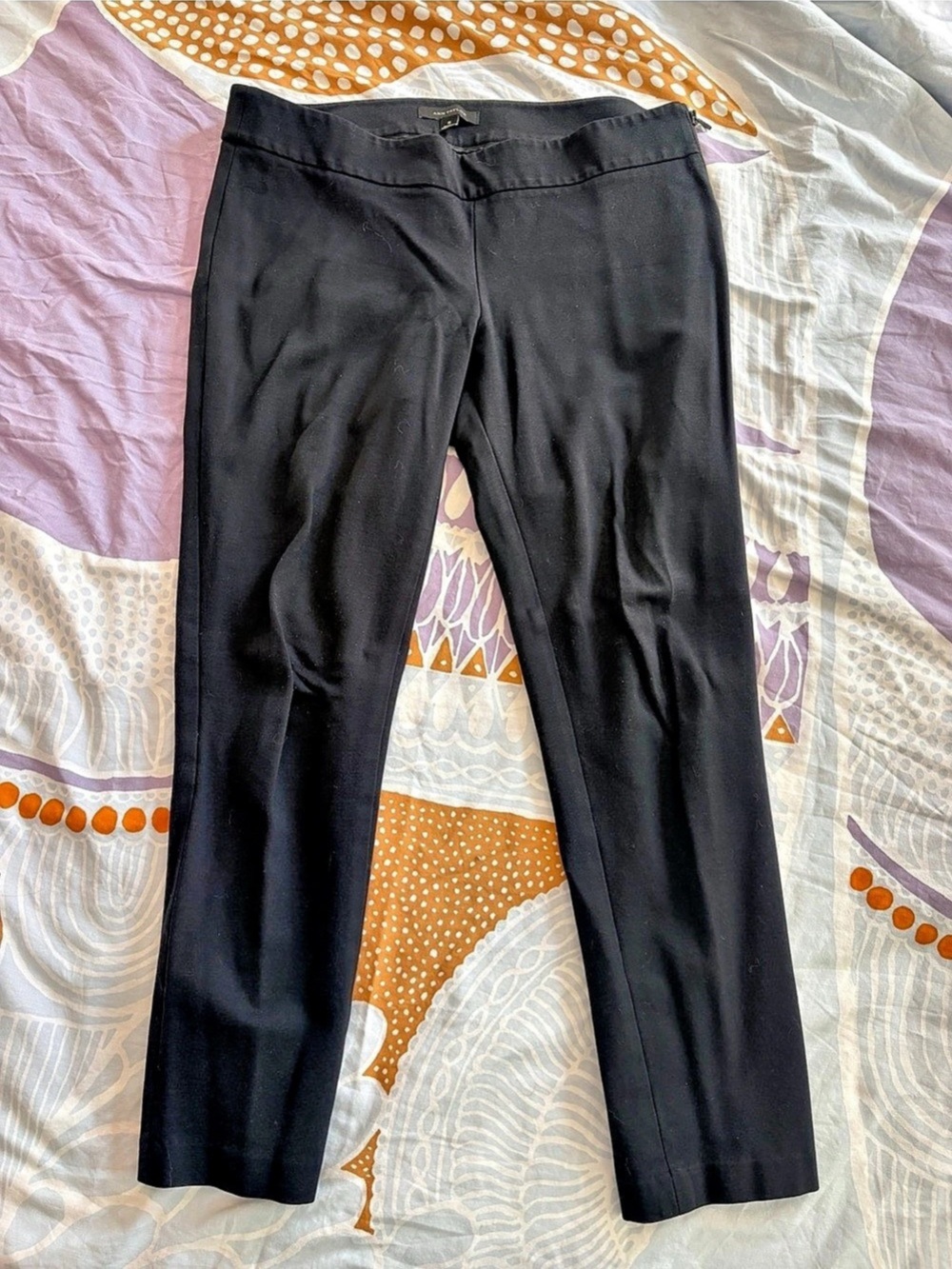 Ann Taylor Black Stretch Cropped Pants size 6